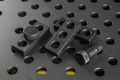 Универсальный упор L80 с 3 отверстиями, Азотированный