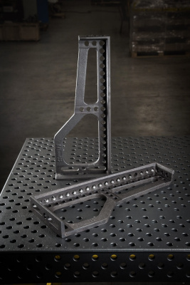 Упорный и крепежный угольник L500GK правый, Азотированный