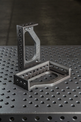 Упорный и крепежный угольник L250GK правый, Азотированный