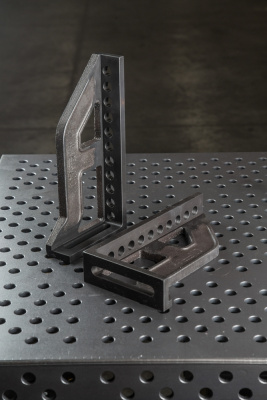 Упорный и крепежный угольник L300 с 11 отверстиями правый, Азотированный